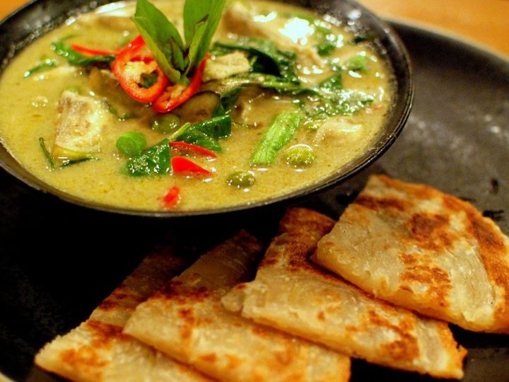 Thai green curry with roti